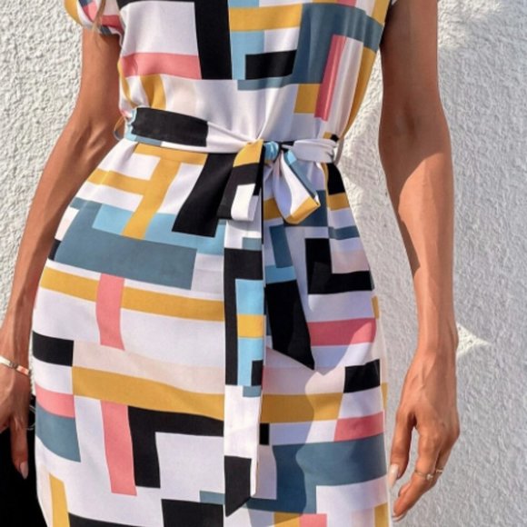 Block Pattern Dress - Picture 2 of 3